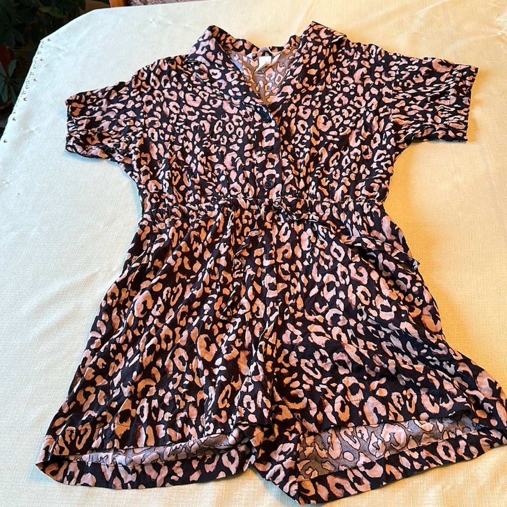 H&M leopard romper